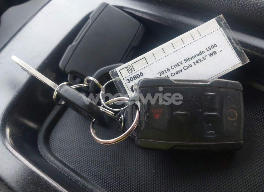 Photo 11 of 2016 Chevrolet Silverado 1500 2LT (VIN 3GCUKREC7GG248724)