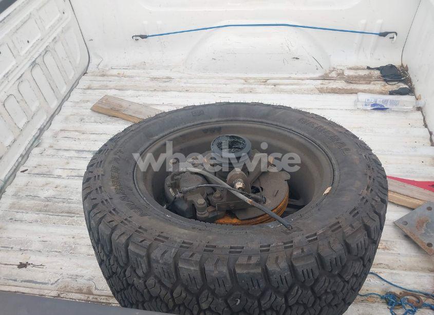 Photo 12 of 2016 Chevrolet Silverado 1500 2LT (VIN 3GCUKREC7GG248724)