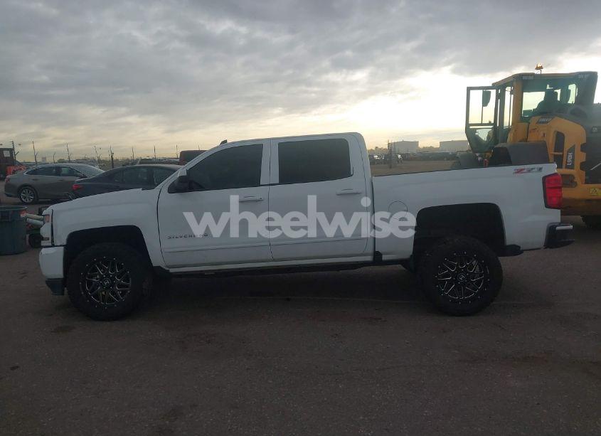 Photo 15 of 2016 Chevrolet Silverado 1500 2LT (VIN 3GCUKREC7GG248724)