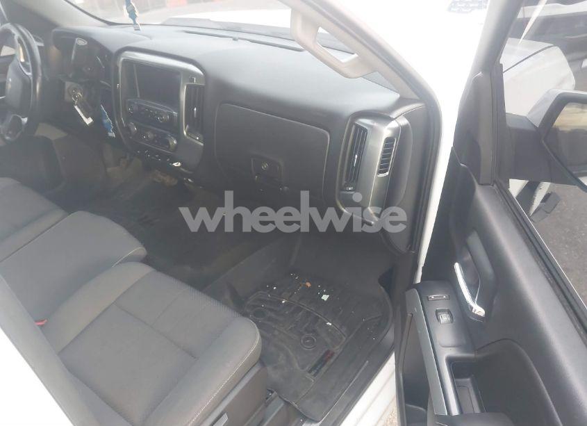 Photo 5 of 2016 Chevrolet Silverado 1500 2LT (VIN 3GCUKREC7GG248724)