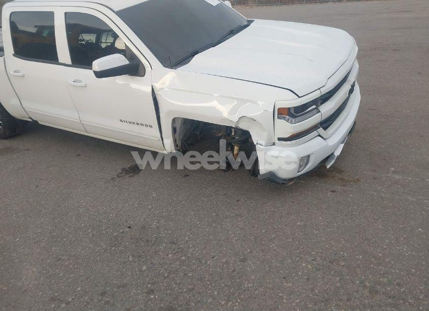 Photo 6 of 2016 Chevrolet Silverado 1500 2LT (VIN 3GCUKREC7GG248724)