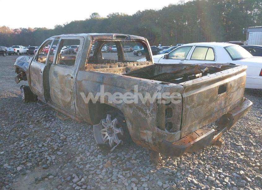 Photo 3 of 2016 Chevrolet Silverado 1500 2LT (VIN 3GCUKREC7GG303883)