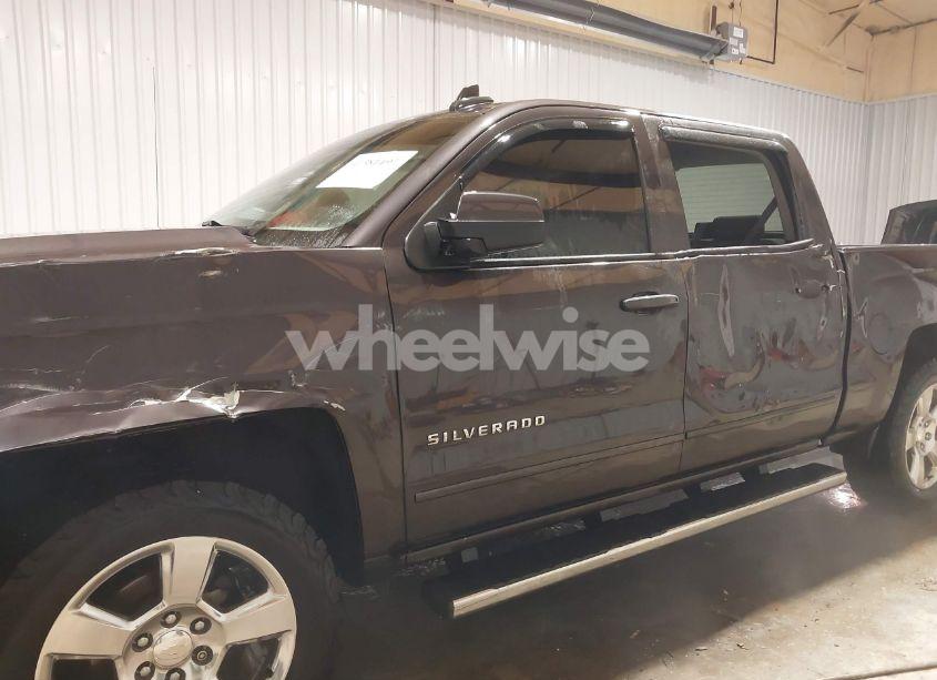 Photo 6 of 2016 Chevrolet Silverado 1500 1LT (VIN 3GCUKREC7GG320313)