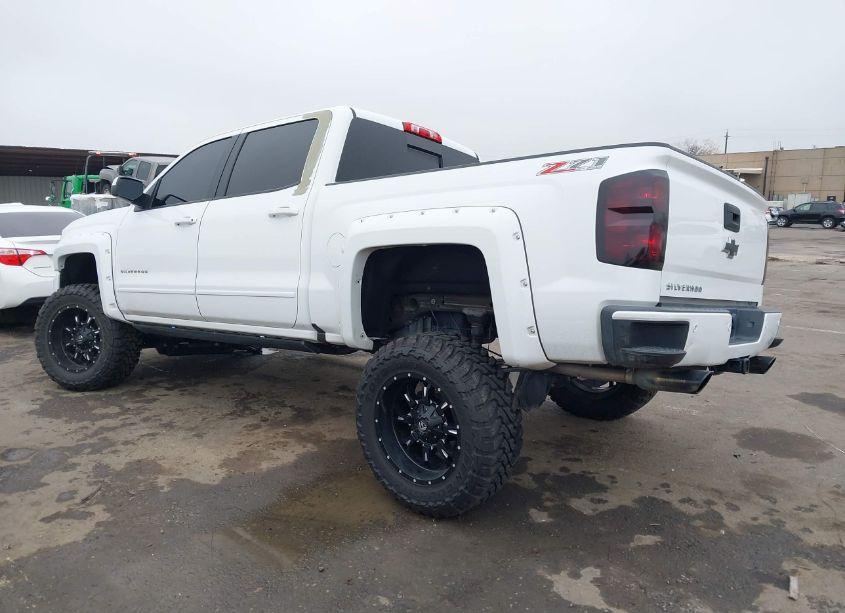 Photo 3 of 2016 Chevrolet Silverado 1500 2LT (VIN 3GCUKREC7GG336706)