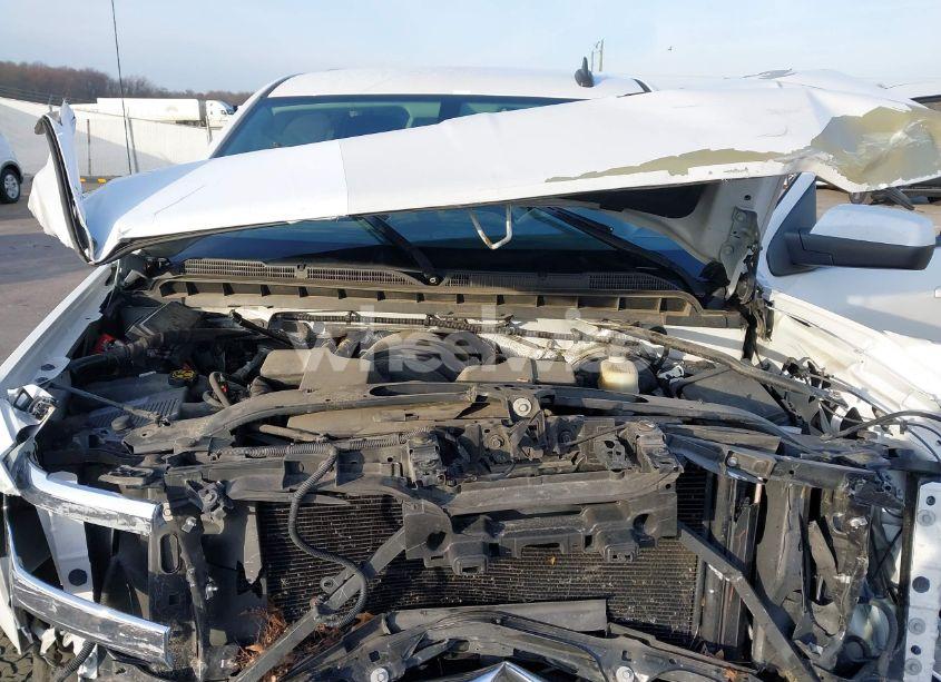 Photo 10 of 2016 Chevrolet Silverado 1500 1LT (VIN 3GCUKREC7GG342392)