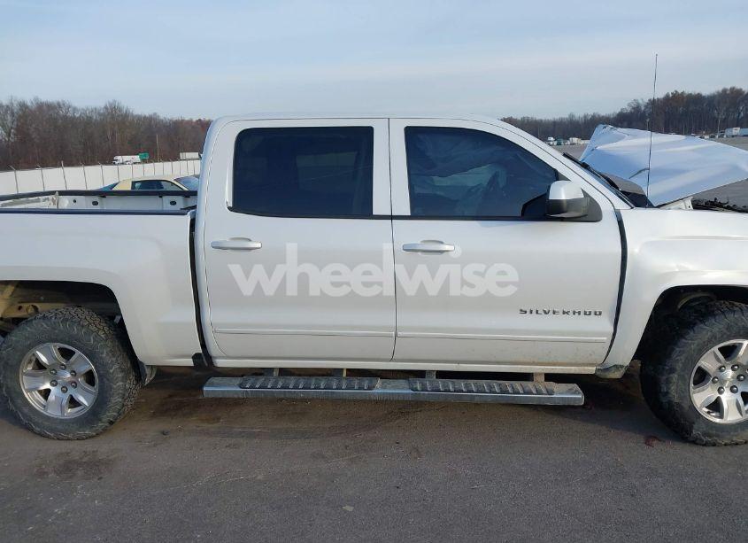 Photo 14 of 2016 Chevrolet Silverado 1500 1LT (VIN 3GCUKREC7GG342392)