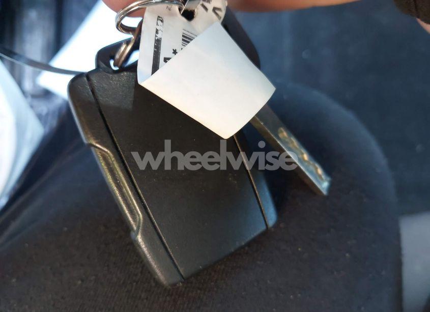 Photo 11 of 2016 Chevrolet Silverado 1500 2LT (VIN 3GCUKREC7GG372637)