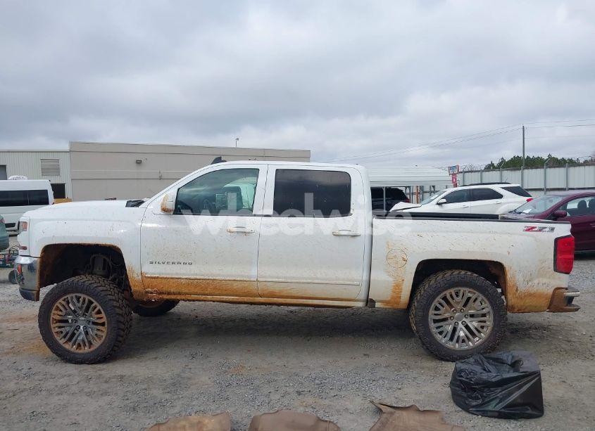 Photo 14 of 2017 Chevrolet Silverado 1500 2LT (VIN 3GCUKREC7HG100199)