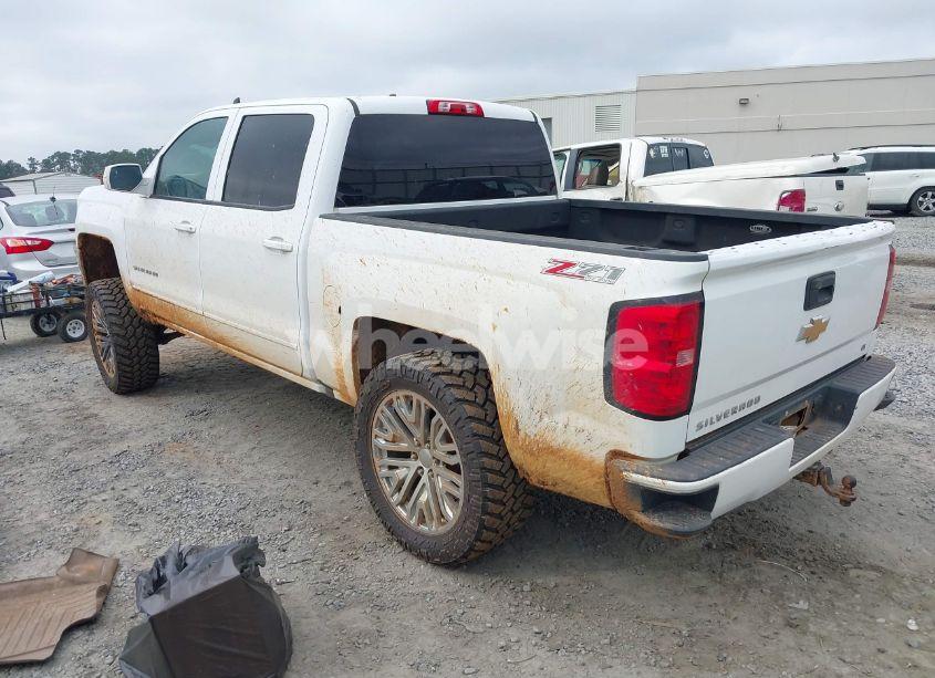 Photo 3 of 2017 Chevrolet Silverado 1500 2LT (VIN 3GCUKREC7HG100199)