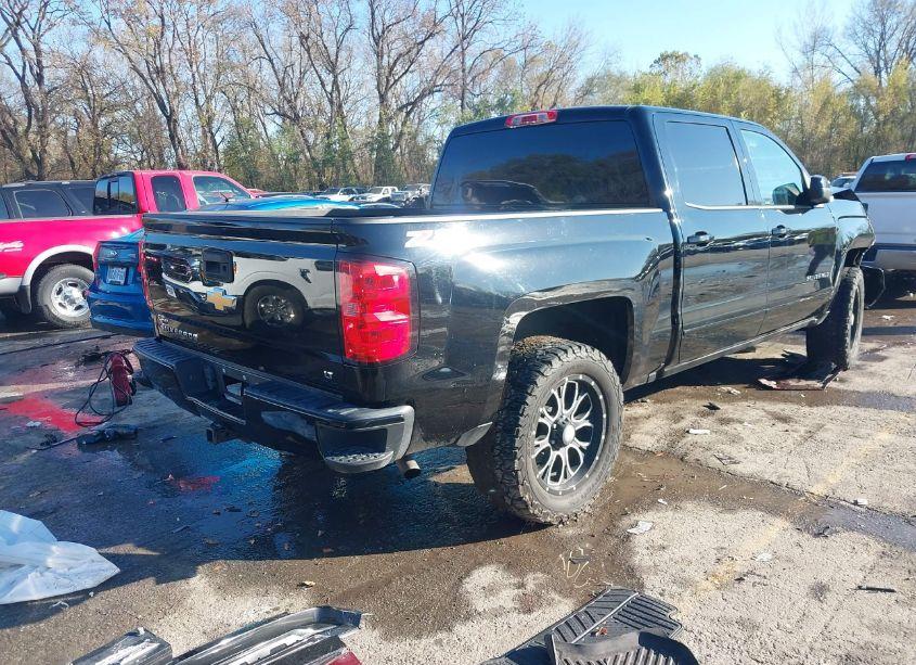 Photo 4 of 2017 Chevrolet Silverado 1500 2LT (VIN 3GCUKREC7HG160404)