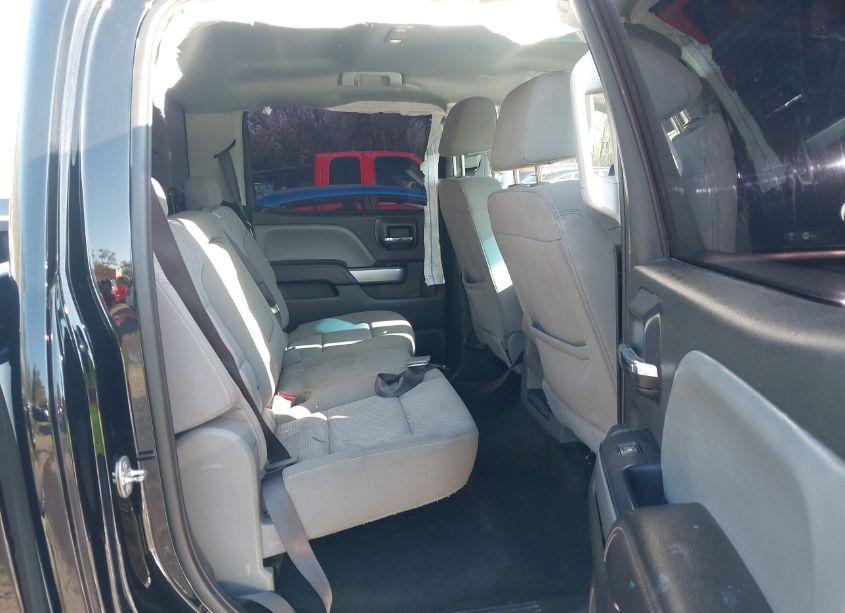 Photo 8 of 2017 Chevrolet Silverado 1500 2LT (VIN 3GCUKREC7HG160404)