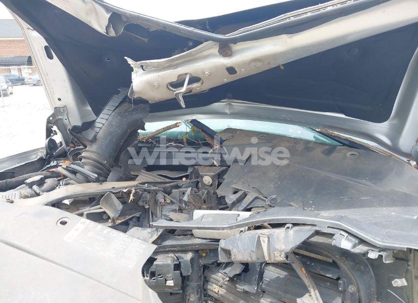 Photo 10 of 2018 Chevrolet Silverado 1500 2LT (VIN 3GCUKREC7JG390563)