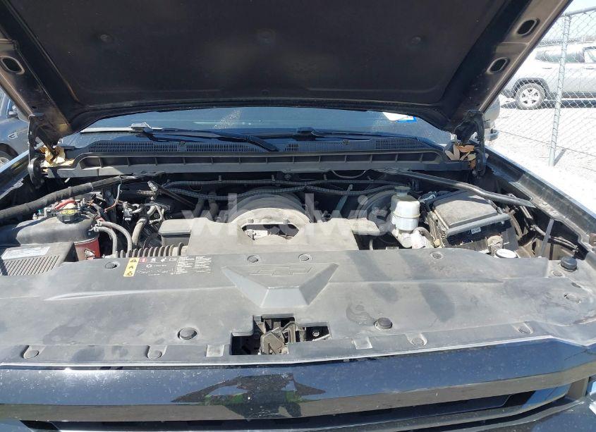 Photo 10 of 2018 Chevrolet Silverado 1500 2LT (VIN 3GCUKREC7JG498035)