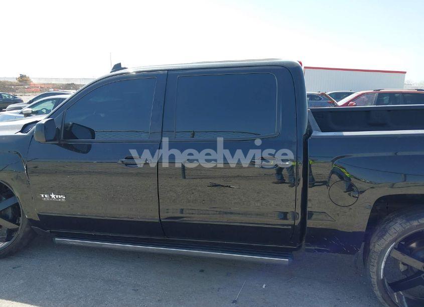 Photo 14 of 2018 Chevrolet Silverado 1500 2LT (VIN 3GCUKREC7JG498035)