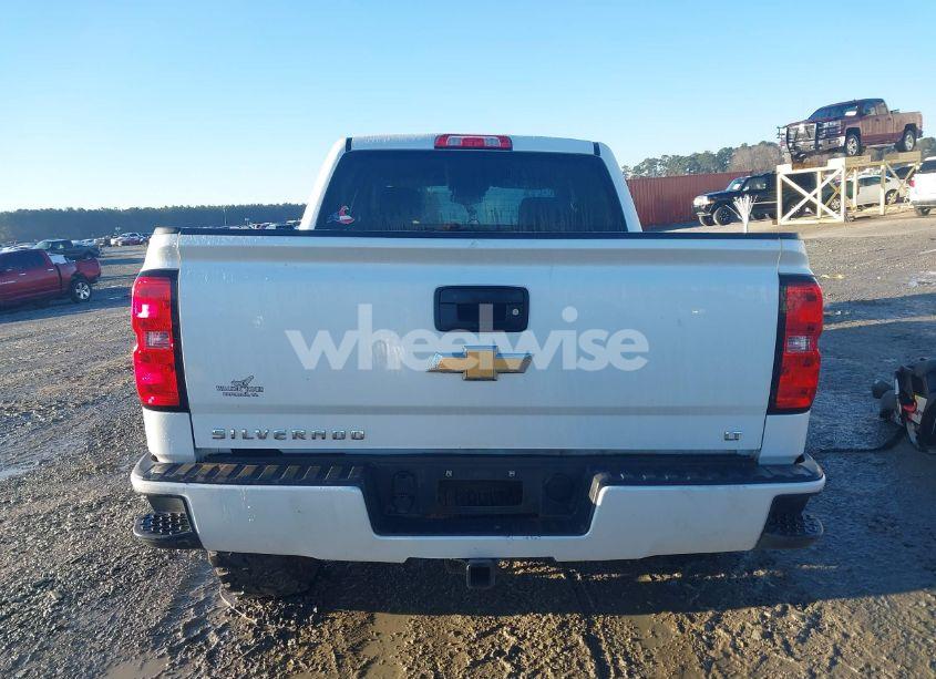 Photo 16 of 2018 Chevrolet Silverado 1500 2LT (VIN 3GCUKREC7JG502780)