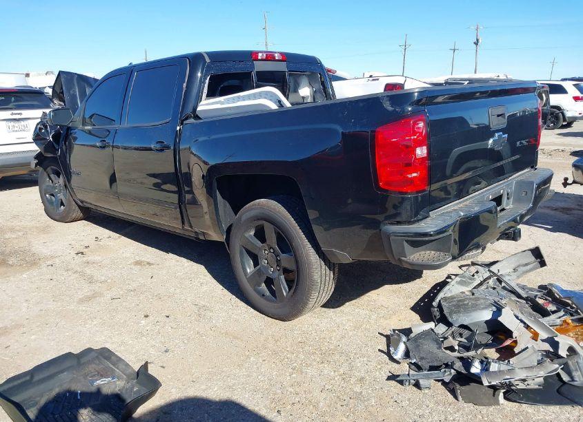 Photo 3 of 2018 Chevrolet Silverado 1500 2LT (VIN 3GCUKREC7JG504433)