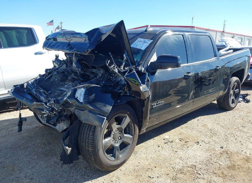 Photo 6 of 2018 Chevrolet Silverado 1500 2LT (VIN 3GCUKREC7JG504433)