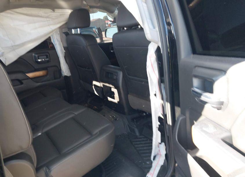 Photo 8 of 2018 Chevrolet Silverado 1500 2LT (VIN 3GCUKREC7JG504433)