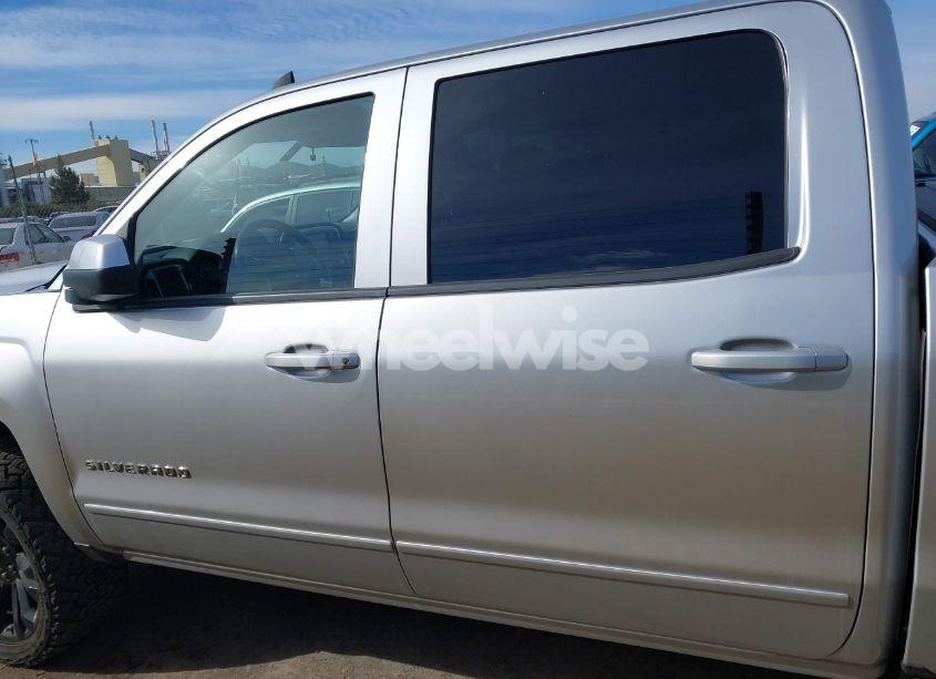 Photo 14 of 2018 Chevrolet Silverado 1500 LT (VIN 3GCUKREC7JG646975)