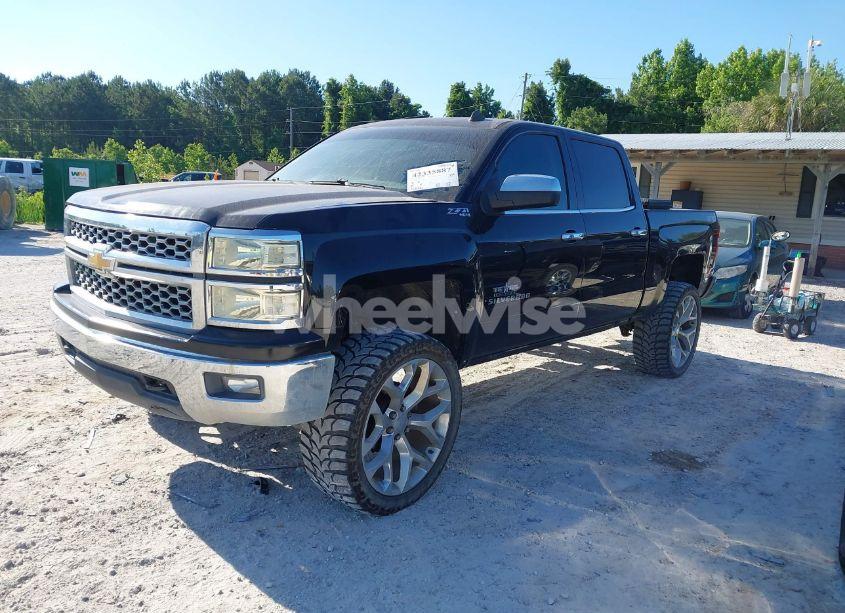 Photo 2 of 2014 Chevrolet Silverado 1500 2LT (VIN 3GCUKREC8EG250656)