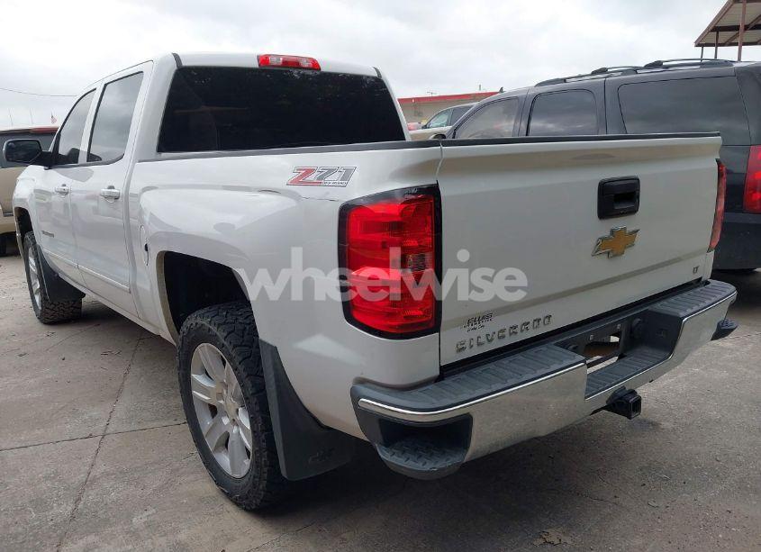 Photo 3 of 2015 Chevrolet Silverado 1500 2LT (VIN 3GCUKREC8FG196292)