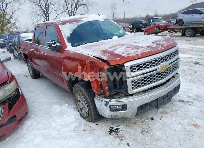 2015 Chevrolet Silverado 1500 1LT (VIN 3GCUKREC8FG212619) main photo