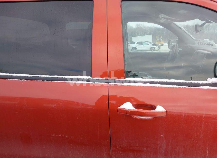 Photo 13 of 2015 Chevrolet Silverado 1500 1LT (VIN 3GCUKREC8FG212619)