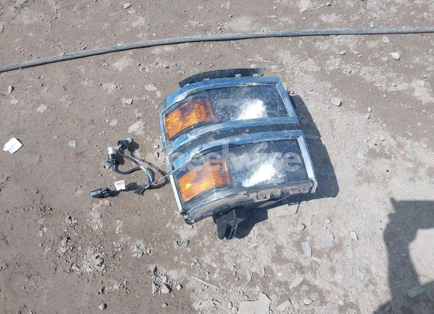 Photo 12 of 2015 Chevrolet Silverado 1500 1LT/2LT (VIN 3GCUKREC8FG242011)