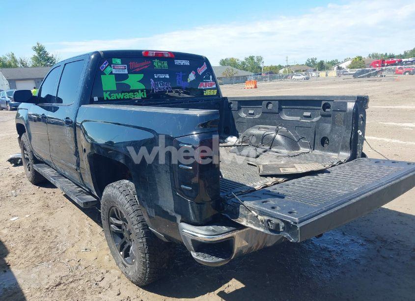 Photo 3 of 2015 Chevrolet Silverado 1500 1LT/2LT (VIN 3GCUKREC8FG242011)