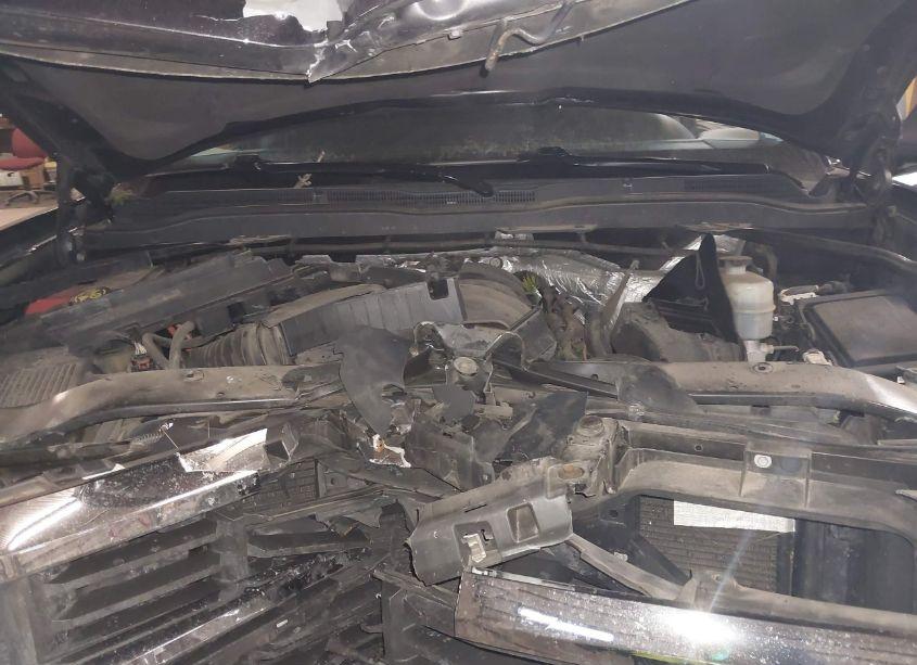 Photo 10 of 2015 Chevrolet Silverado 1500 2LT (VIN 3GCUKREC8FG336552)