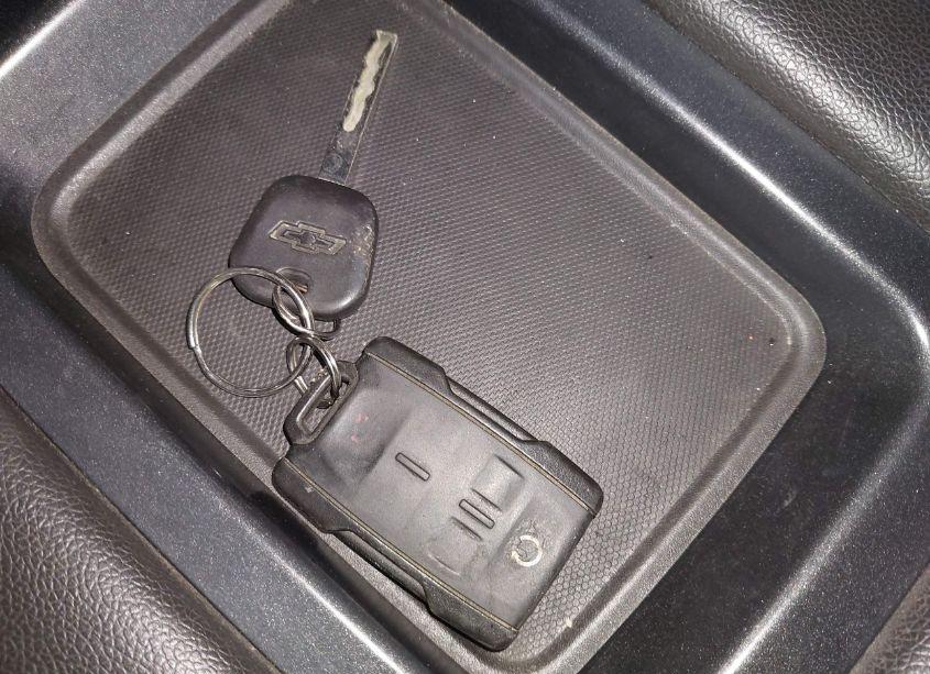 Photo 11 of 2015 Chevrolet Silverado 1500 2LT (VIN 3GCUKREC8FG336552)