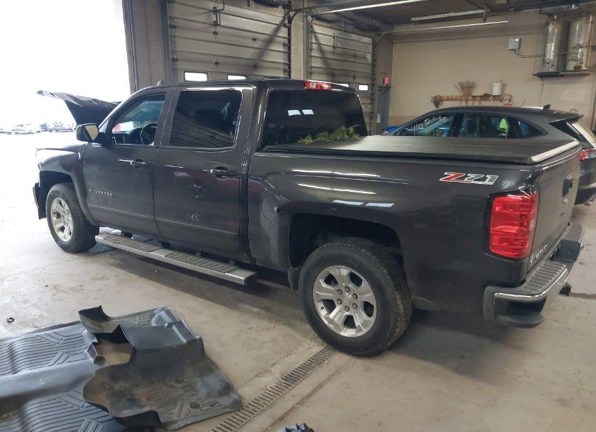 Photo 3 of 2015 Chevrolet Silverado 1500 2LT (VIN 3GCUKREC8FG336552)