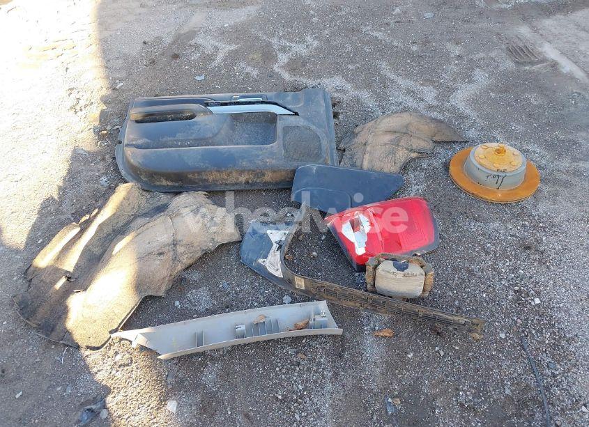 Photo 12 of 2016 Chevrolet Silverado 1500 2LT (VIN 3GCUKREC8GG325956)