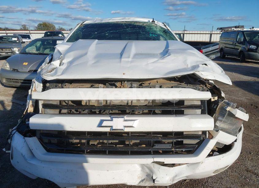 Photo 13 of 2016 Chevrolet Silverado 1500 2LT (VIN 3GCUKREC8GG325956)