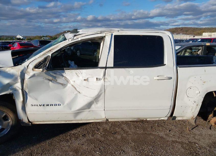 Photo 15 of 2016 Chevrolet Silverado 1500 2LT (VIN 3GCUKREC8GG325956)