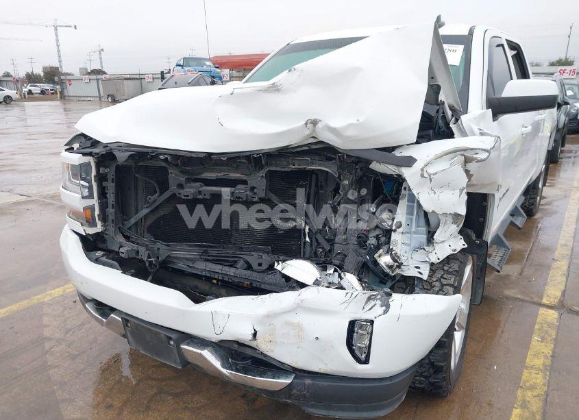 Photo 6 of 2016 Chevrolet Silverado 1500 2LT (VIN 3GCUKREC8GG364045)