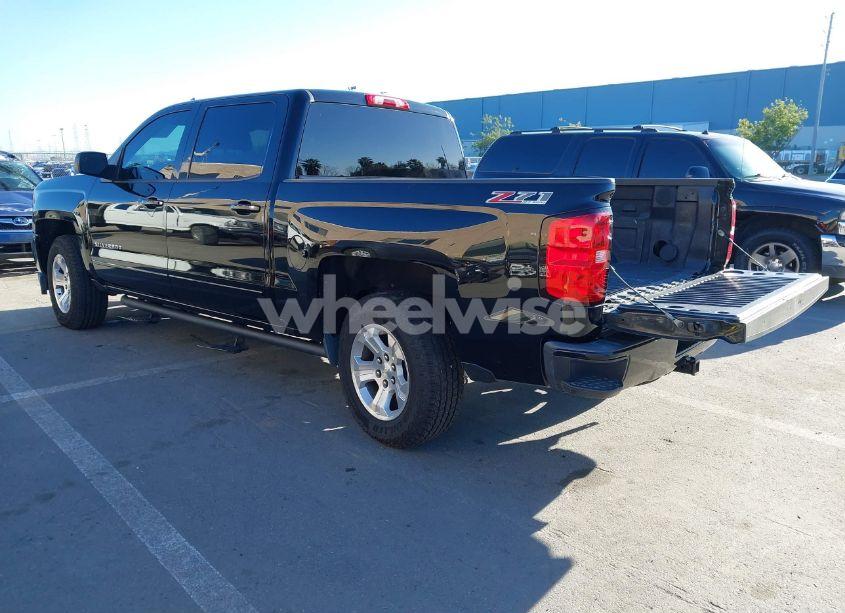 Photo 3 of 2016 Chevrolet Silverado 1500 2LT (VIN 3GCUKREC8GG381699)