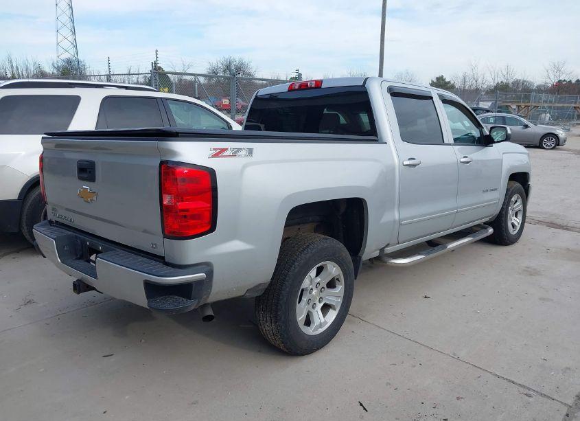 Photo 4 of 2017 Chevrolet Silverado 1500 2LT (VIN 3GCUKREC8HG163604)