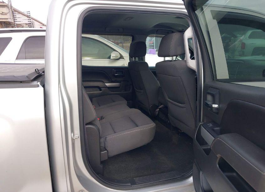 Photo 8 of 2017 Chevrolet Silverado 1500 2LT (VIN 3GCUKREC8HG163604)