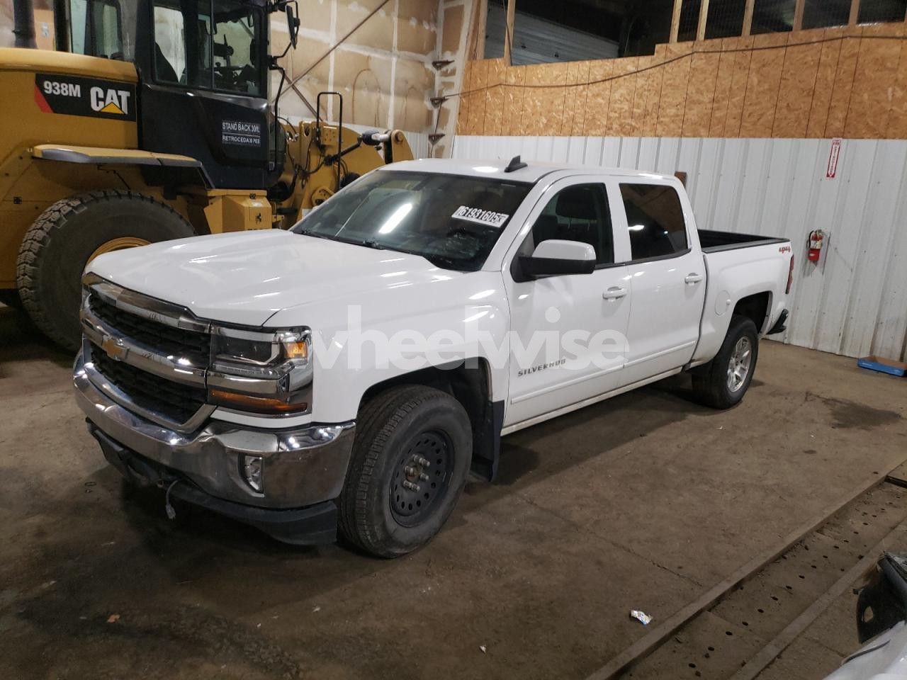 2017 CHEVROLET SILVERADO K1500 LT N/A (VIN 3GCUKREC8HG164879) main photo