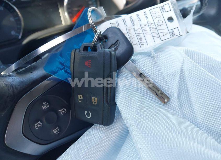 Photo 11 of 2017 Chevrolet Silverado 1500 (VIN 3GCUKREC8HG190821)