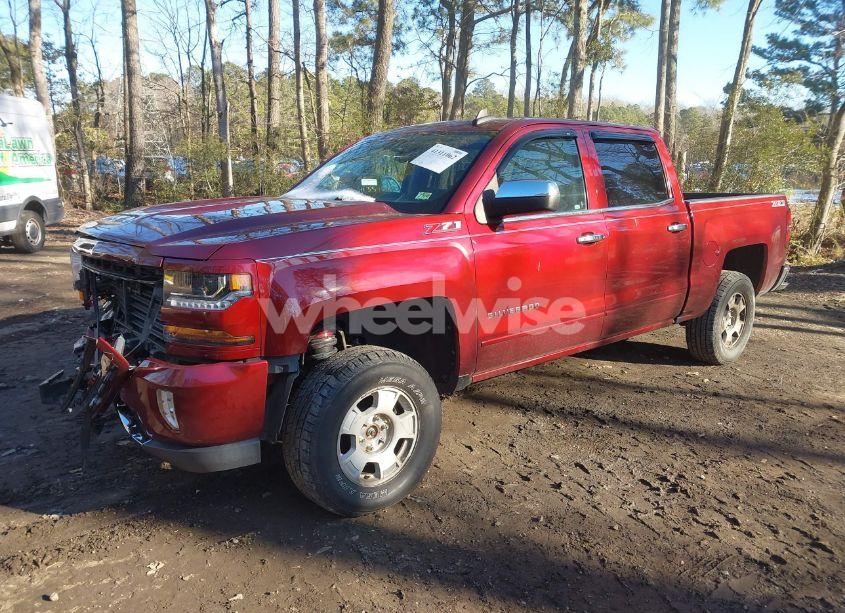 Photo 2 of 2017 Chevrolet Silverado 1500 (VIN 3GCUKREC8HG190821)