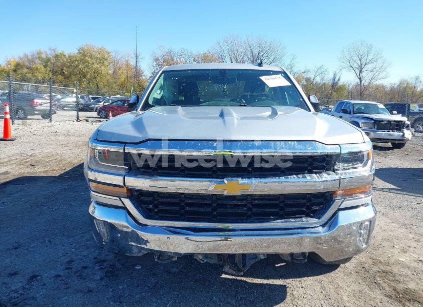 Photo 12 of 2017 Chevrolet Silverado 1500 1LT (VIN 3GCUKREC8HG300556)