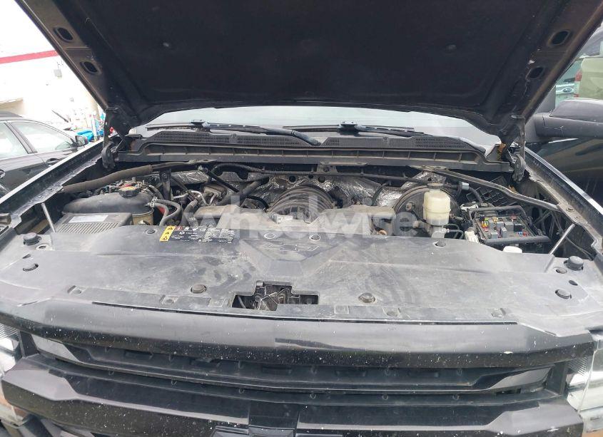 Photo 10 of 2017 Chevrolet Silverado 1500 2LT (VIN 3GCUKREC8HG305952)