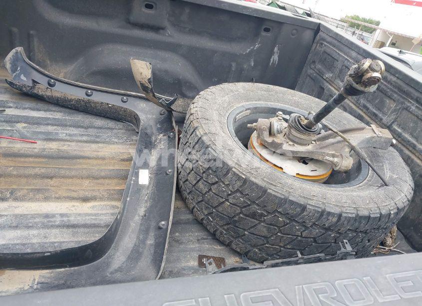 Photo 12 of 2017 Chevrolet Silverado 1500 2LT (VIN 3GCUKREC8HG305952)