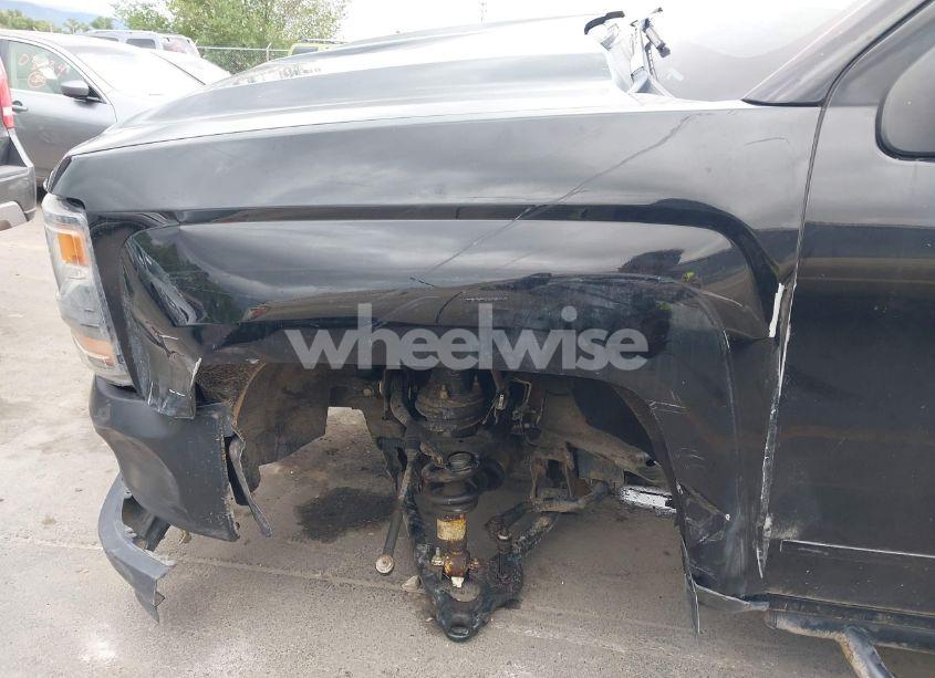 Photo 6 of 2017 Chevrolet Silverado 1500 2LT (VIN 3GCUKREC8HG305952)