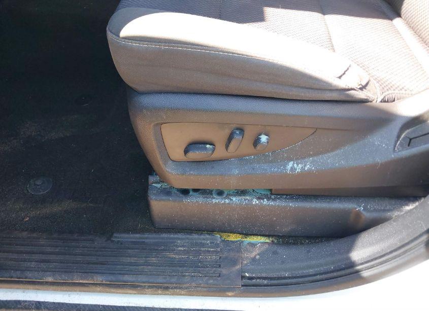 Photo 6 of 2017 Chevrolet Silverado 1500 1LT (VIN 3GCUKREC8HG356299)