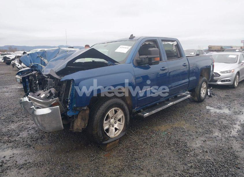 Photo 2 of 2017 Chevrolet Silverado 1500 1LT (VIN 3GCUKREC8HG405887)