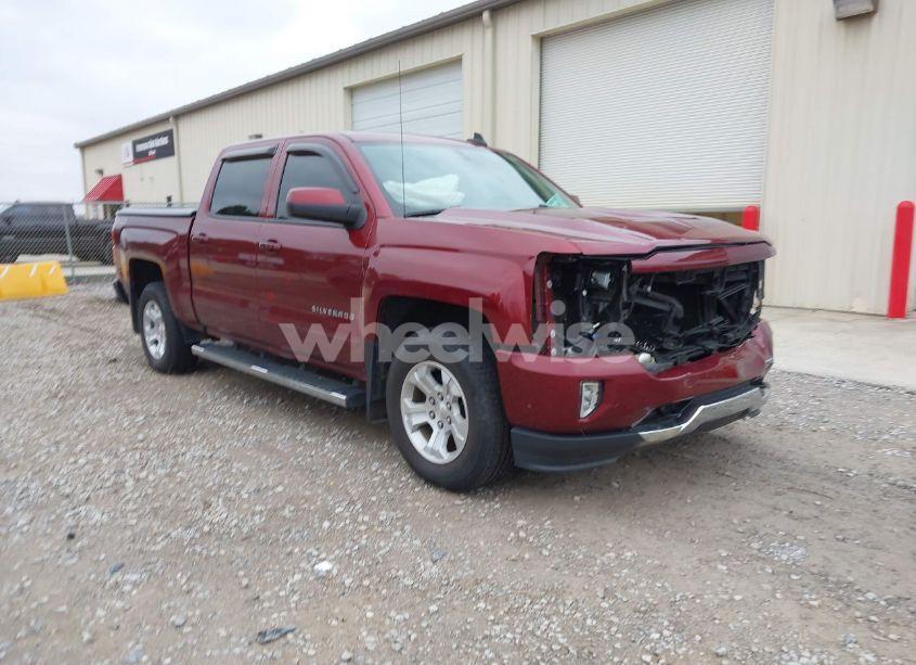 2017 Chevrolet Silverado 1500 2LT (VIN 3GCUKREC8HG421460) main photo