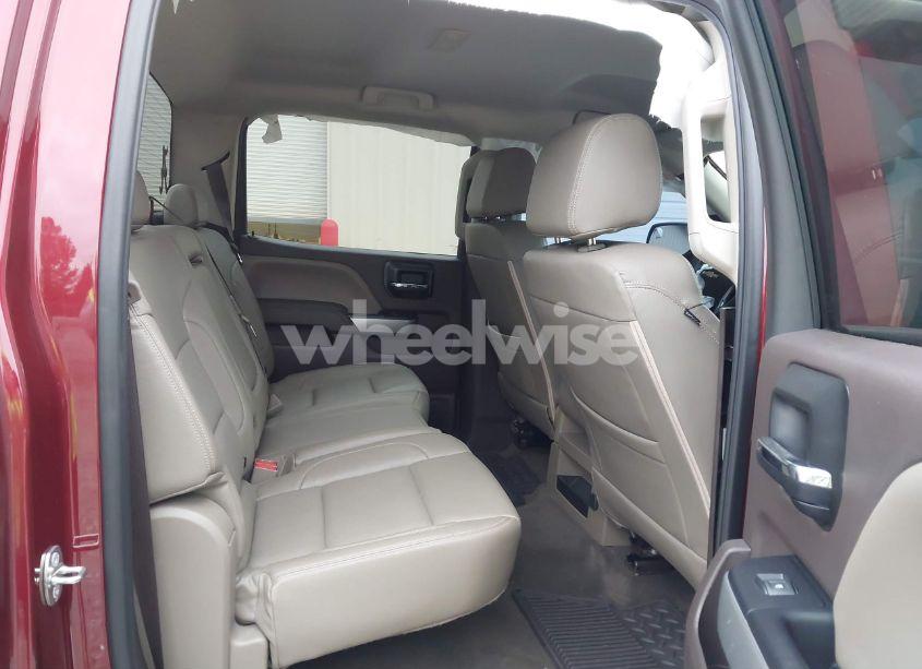 Photo 8 of 2017 Chevrolet Silverado 1500 2LT (VIN 3GCUKREC8HG421460)